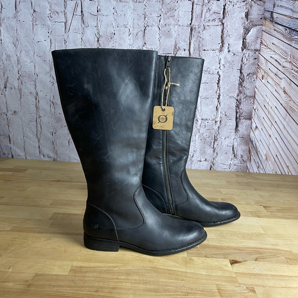 Born Boots new with tags size 8
